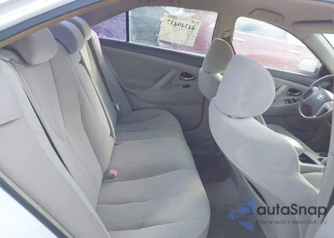 2007 Toyota Camry Le z USA, uszkodzony, nr VIN JTNBE46K273073045